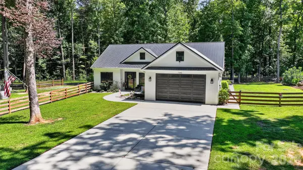 7342 Milan DR, Huntersville, NC 28078