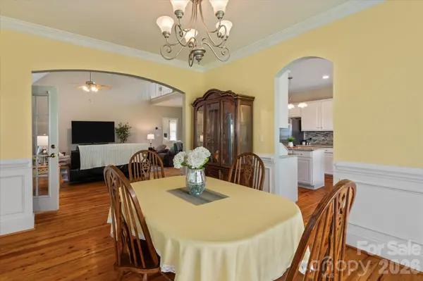 6168 Neptune DR, Denver, NC 28037