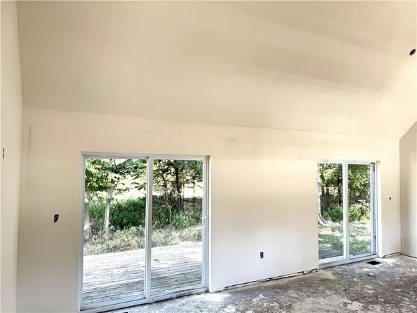 258 Sycamore DR, Linn Valley, KS 66040