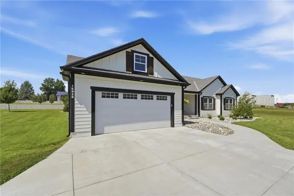 15928 E Cogan LN, Independence, MO 64050