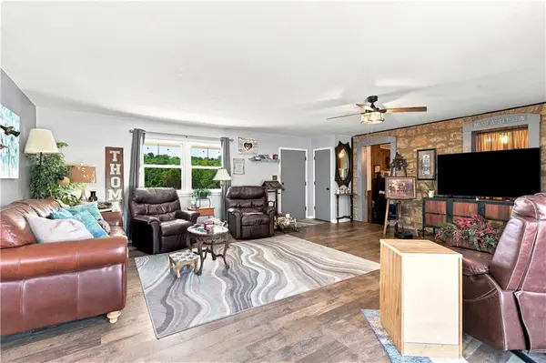 18676 Logan RD, Leavenworth, KS 66048
