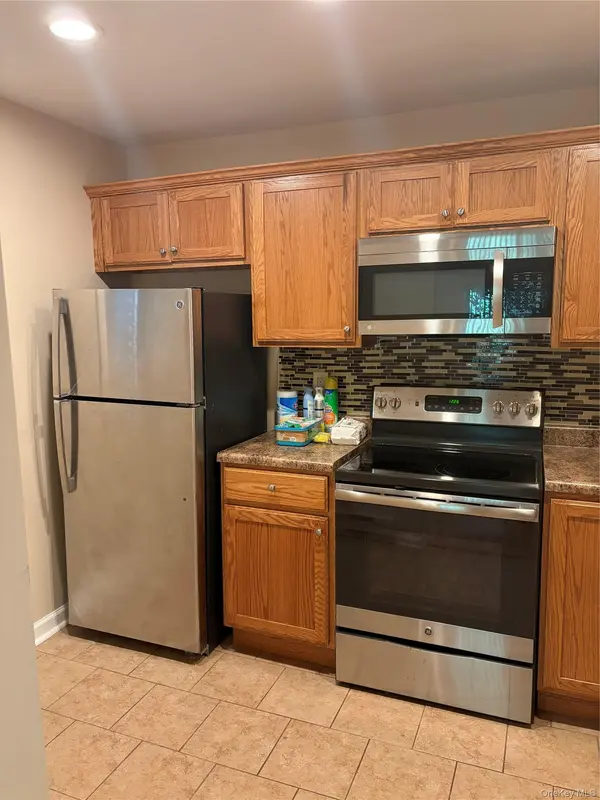603 Fox Run LN, Carmel, NY 10512
