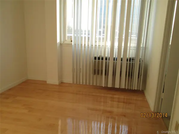 237 Great Neck #4B, Great Neck, NY 11021