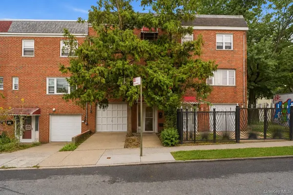 902 E 232nd ST, Bronx, NY 10466