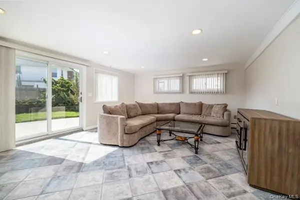 Address not disclosed, Lido Beach, NY 11561