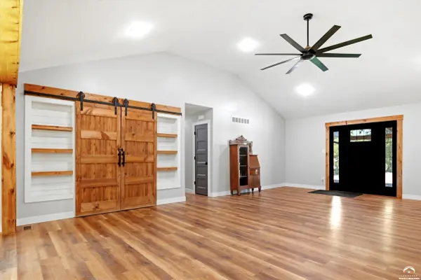 503 15th ST, Valley Falls, KS 66088