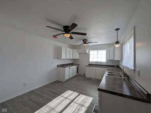 9488 W 250 S, Manilla, IN 46150
