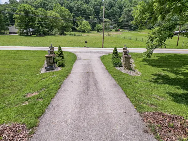 935 State Road 135 S, Nashville, IN 47448