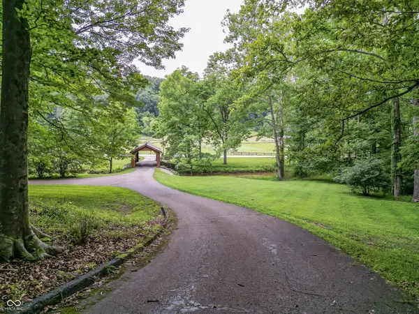 935 State Road 135 S, Nashville, IN 47448