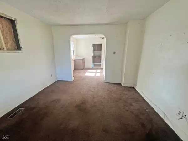 1610 Hoefgen ST, Indianapolis, IN 46203