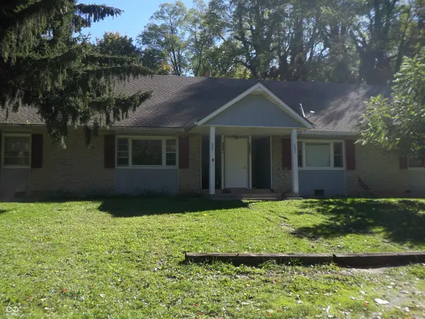 805 Riverside DR, Greenwood, IN 46142