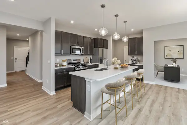 750 Oakleaf DR, Greenfield, IN 46140