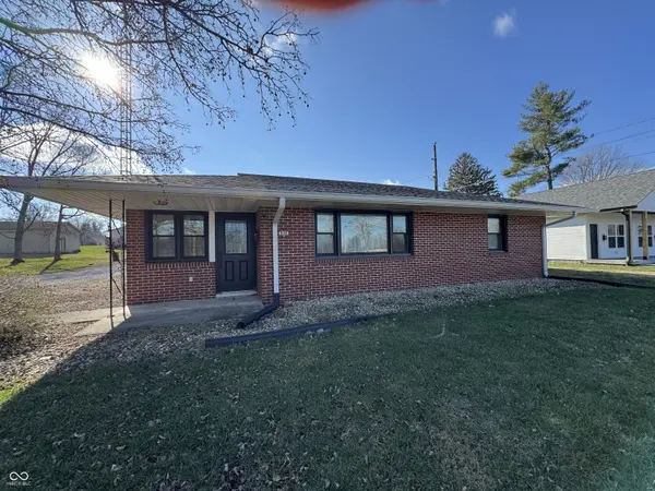 808 W Bridge ST, Brownstown, IN 47220
