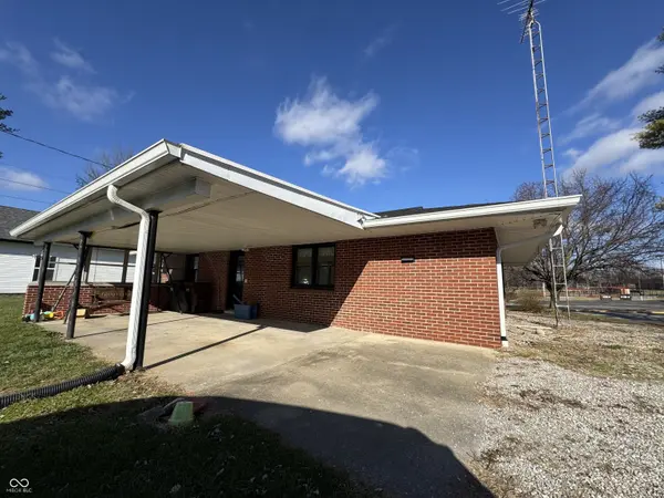 808 W Bridge ST, Brownstown, IN 47220
