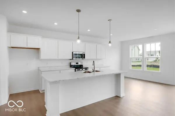 279 Commodore DR, Pittsboro, IN 46167