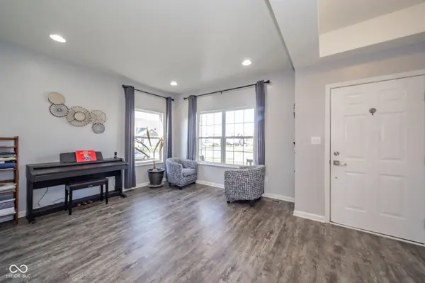 403 N Crystal DR, Fortville, IN 46040