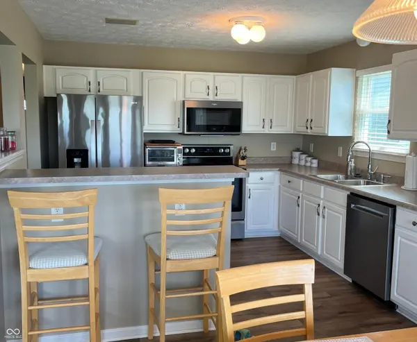 14058 Southwood CIR, Fishers, IN 46037