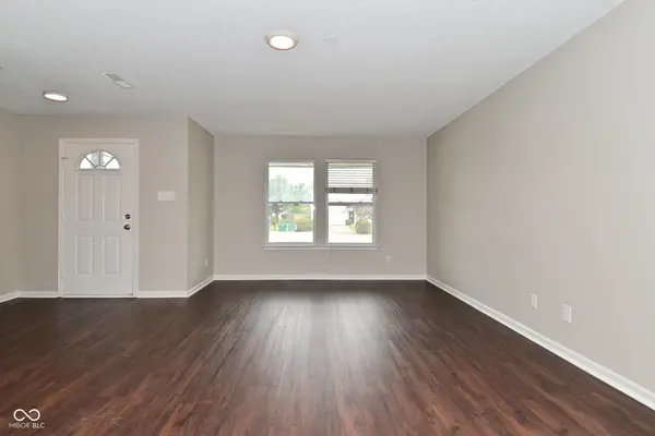 9206 Huntleigh CIR, Plainfield, IN 46168