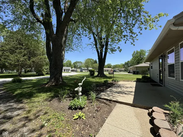409 Parkway ST, Whiteland, IN 46184