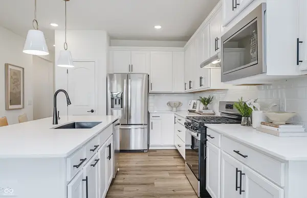 3142 Balsamroot RD, Greenwood, IN 46143
