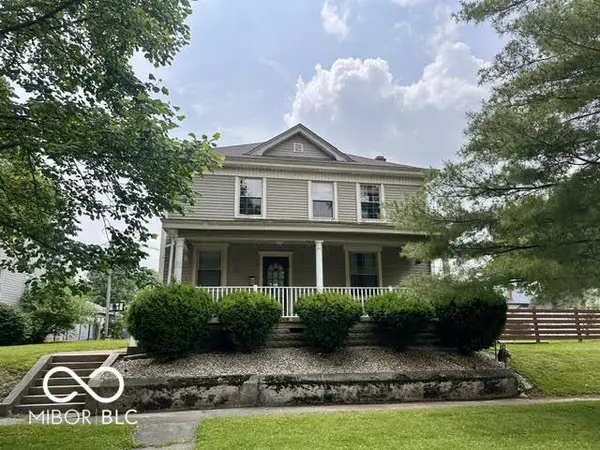 323 W 8th ST, Rushville, IN 46173