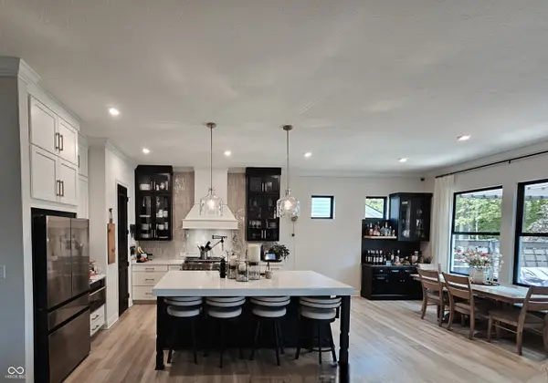 5686 Ellie CT, Noblesville, IN 46062