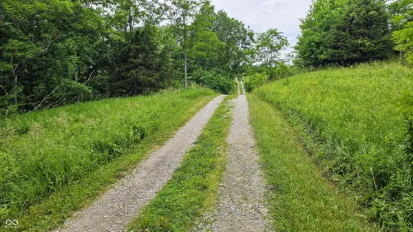 11200 L4 McCrearys Ridge RD, Florence, IN 47020