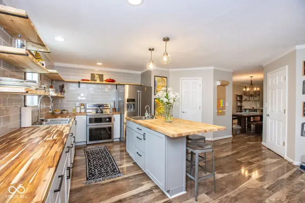 6532 Amherst WAY, Zionsville, IN 46077