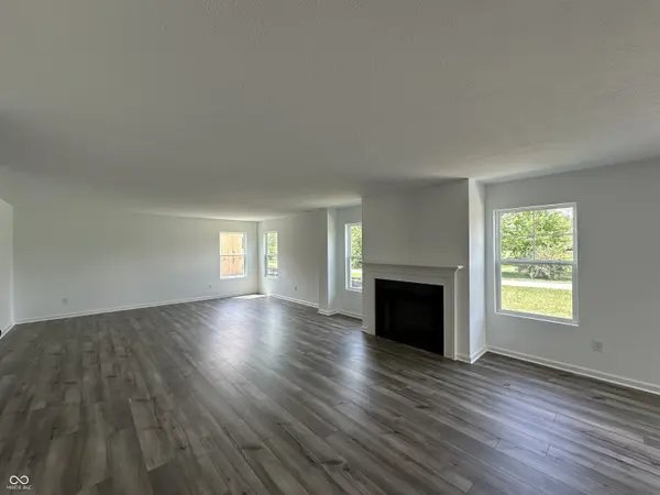 10144 Camp Creek WAY, Indianapolis, IN 46229