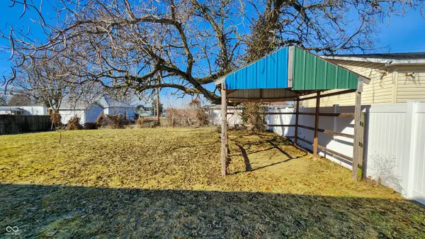 2004 N 21st ST, Terre Haute, IN 47804