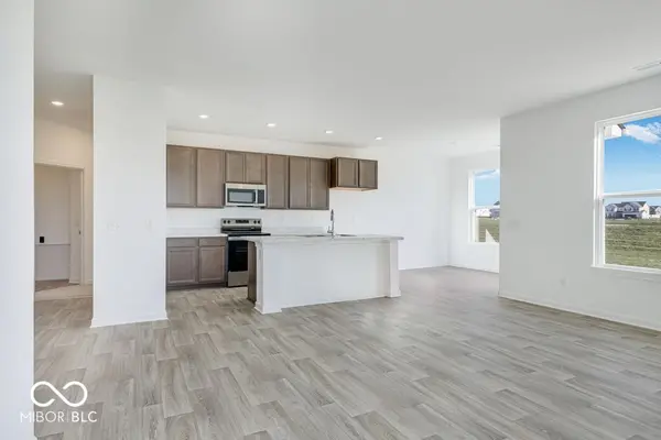 289 N Bur Oak DR, Mooresville, IN 46158