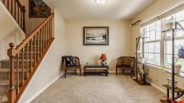 10122 Sedgehill DR, Indianapolis, IN 46239