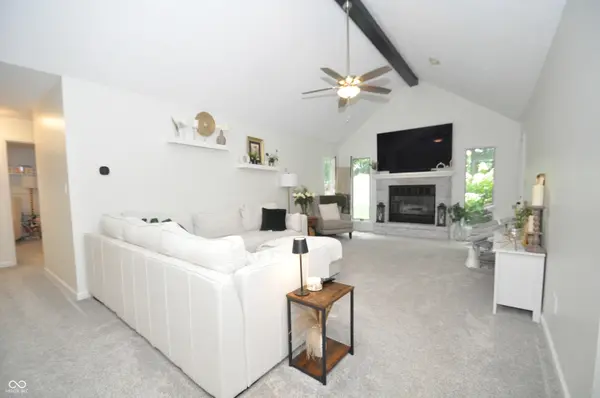 2390 Lincoln DR, Cicero, IN 46034