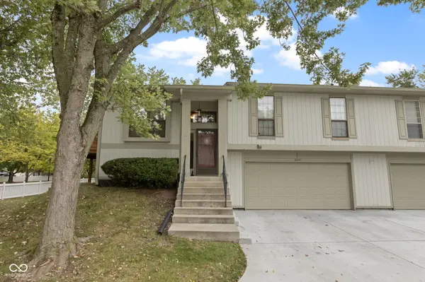 2674 Lakeshire LN, Indianapolis, IN 46268