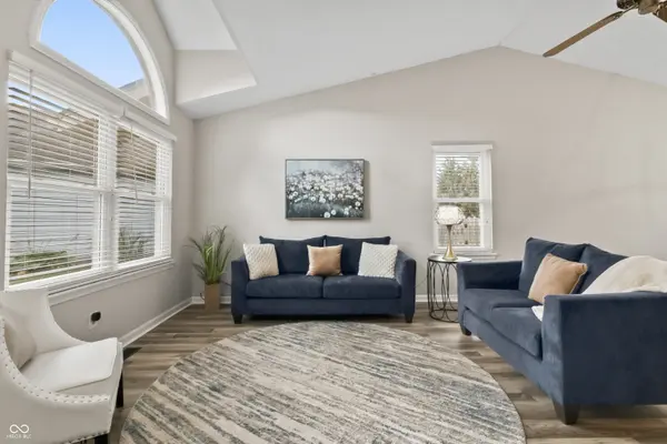 7898 Beanblossom CIR, Indianapolis, IN 46256