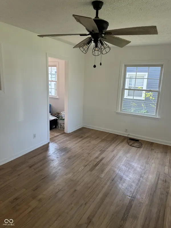 129 S Carlisle ST, Bargersville, IN 46106