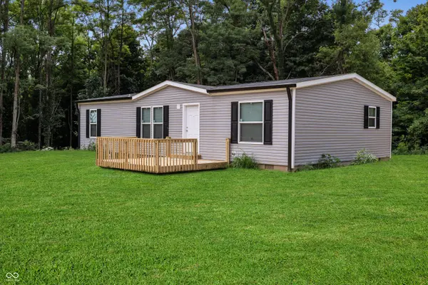 202 Doe Creek DR, Cloverdale, IN 46120