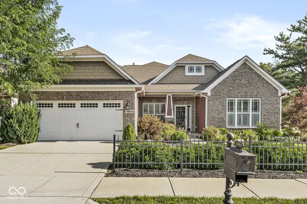 11864 Avedon DR, Zionsville, IN 46077