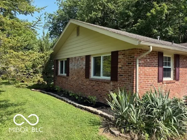4111 W Peachtree LN, Muncie, IN 47304
