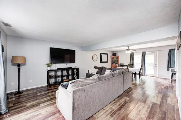 276 Austin DR, Avon, IN 46123