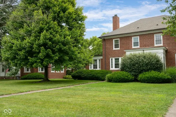 8424 E 56th ST, Indianapolis, IN 46216