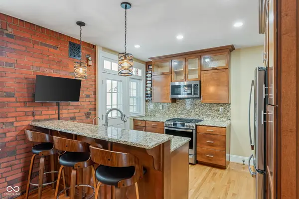 8424 E 56th ST, Indianapolis, IN 46216
