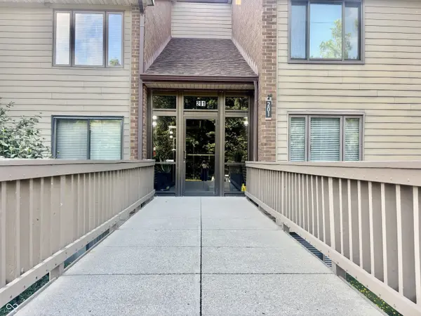 201 Bluff CIR #B, Noblesville, IN 46062