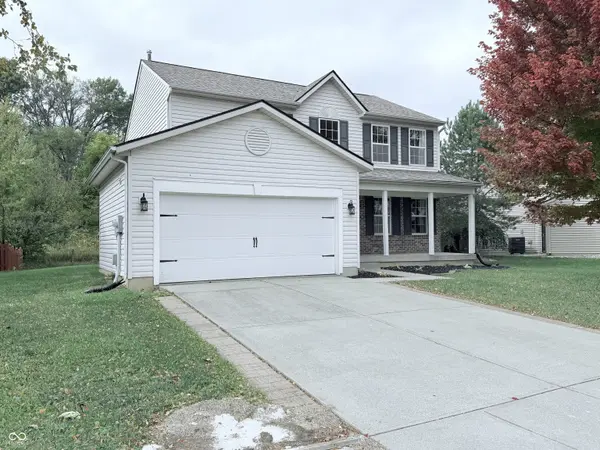 8434 Smithfield LN, Indianapolis, IN 46237