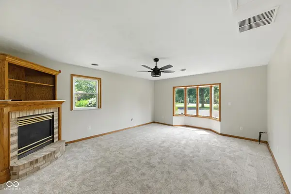 2200 Royal Center PIKE, Logansport, IN 46947