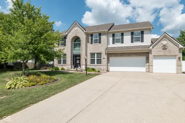 15741 Sundew CIR, Westfield, IN 46074