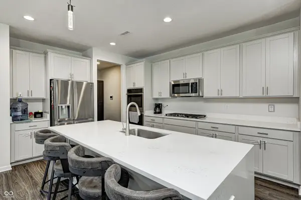 10638 Oak Bend BLVD, Indianapolis, IN 46239