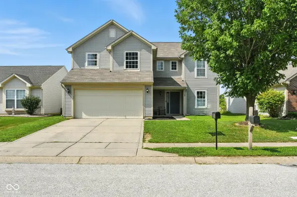768 Tall Timber DR, Greenwood, IN 46143