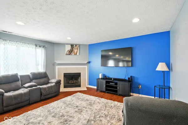 768 Tall Timber DR, Greenwood, IN 46143
