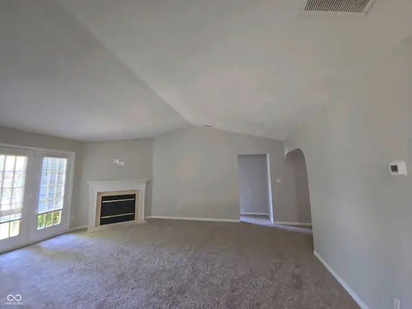 7714 Dixon CT, Noblesville, IN 46062